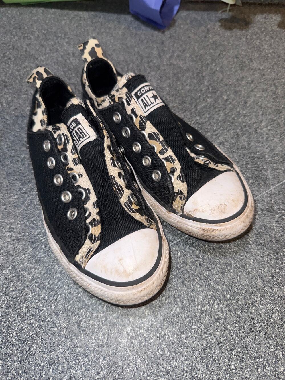 Converse Low Top No Lace Sneakers Leopard and Black Youth Size 13